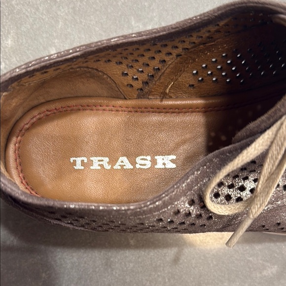 Trask Brown Perforated Sneakers with Lace-Up Design - Picture 2 of 7